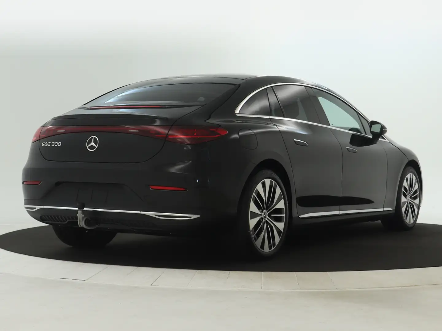 Mercedes-Benz EQE 300 Business Solution 90 kWh | Rijassistentiepakket | Fekete - 2
