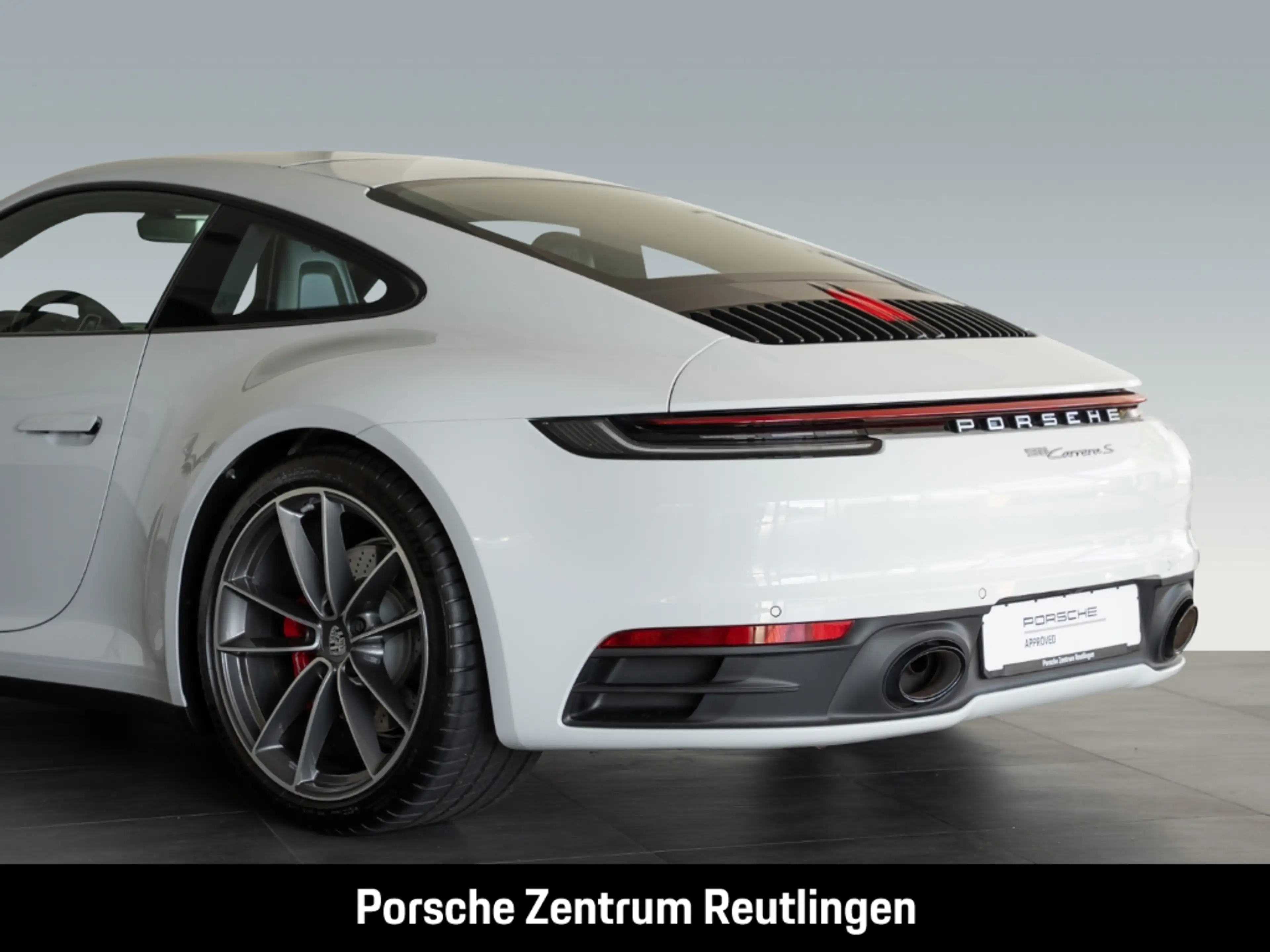 Porsche 992 (911) Carrera S — photo 12