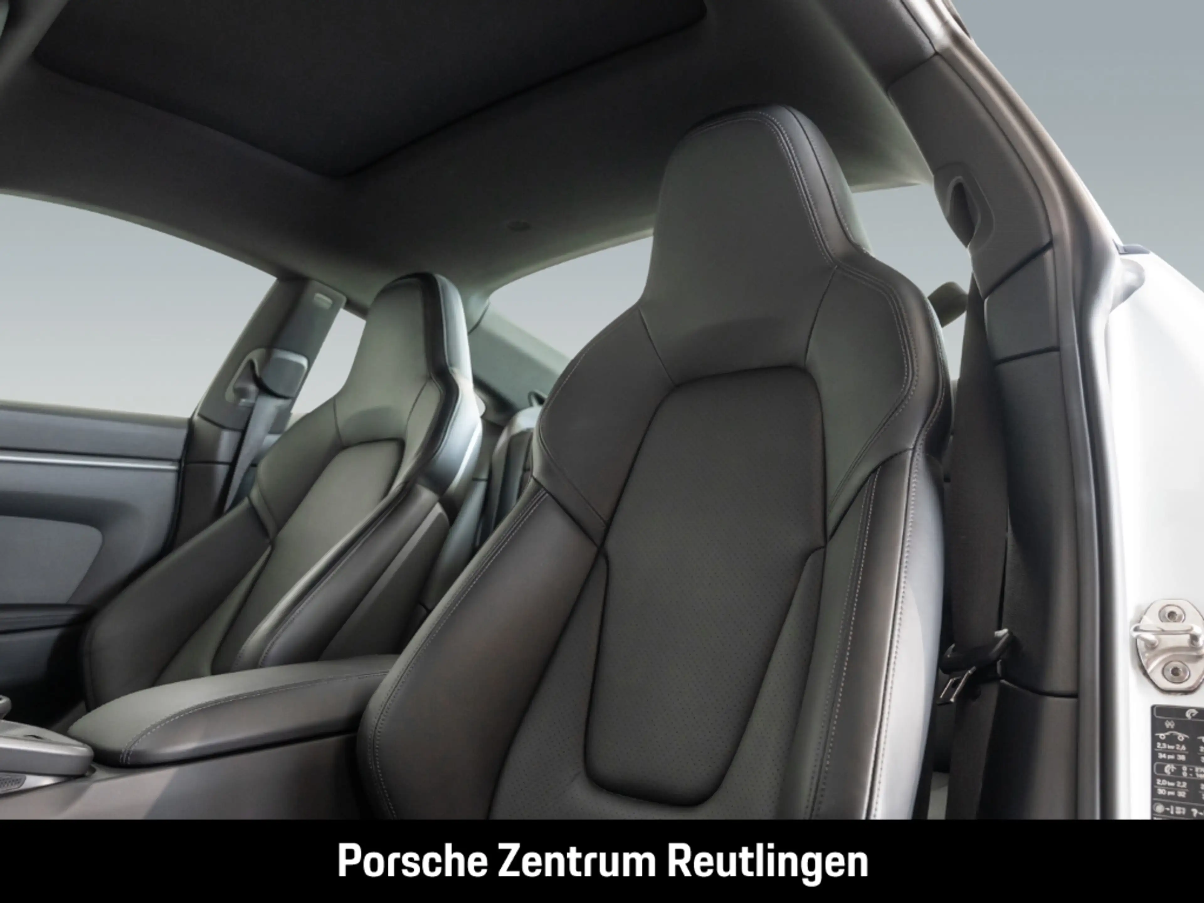 Porsche 992 (911) Carrera S — photo 6