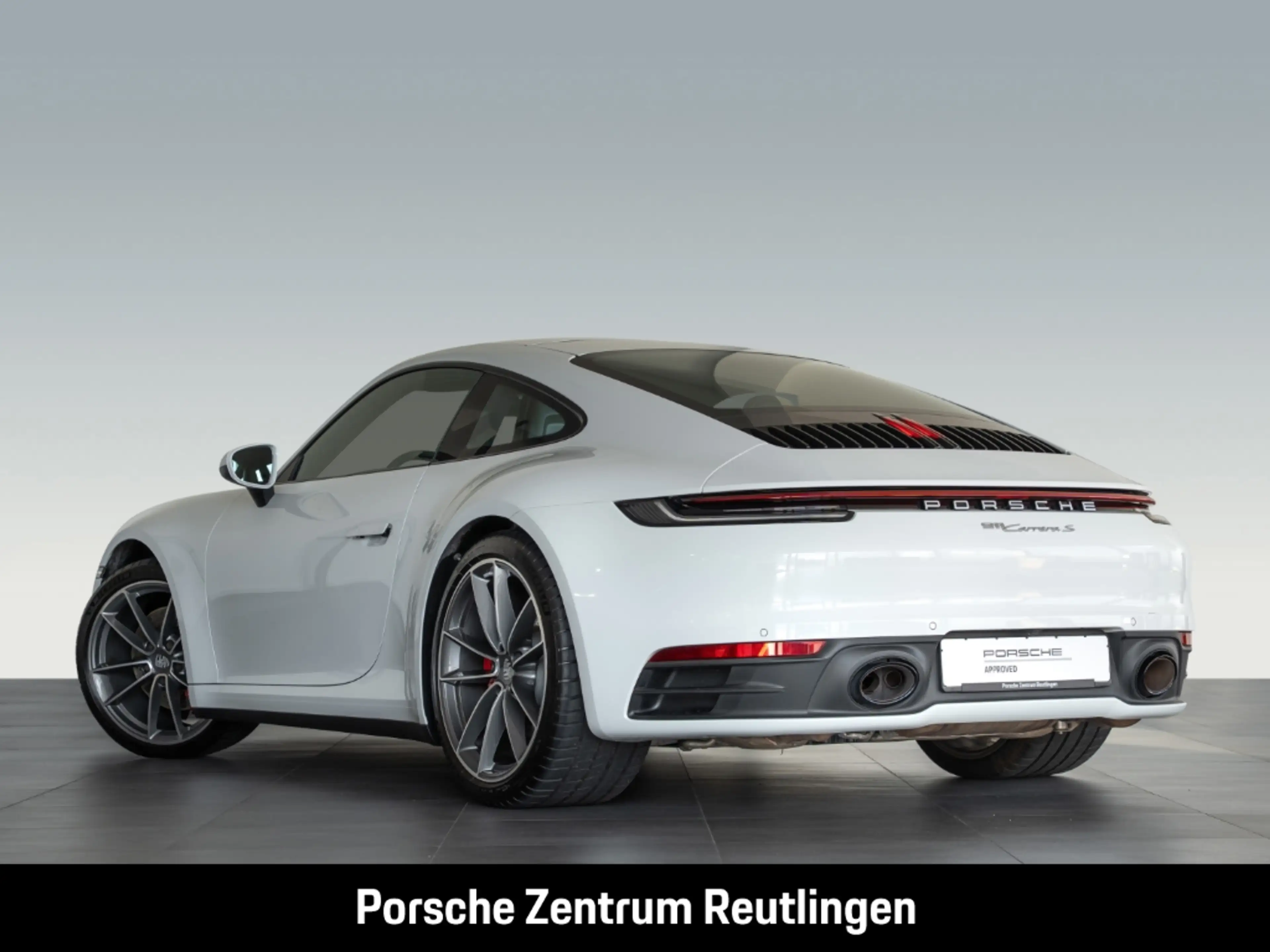 Porsche 992 (911) Carrera S — photo 3