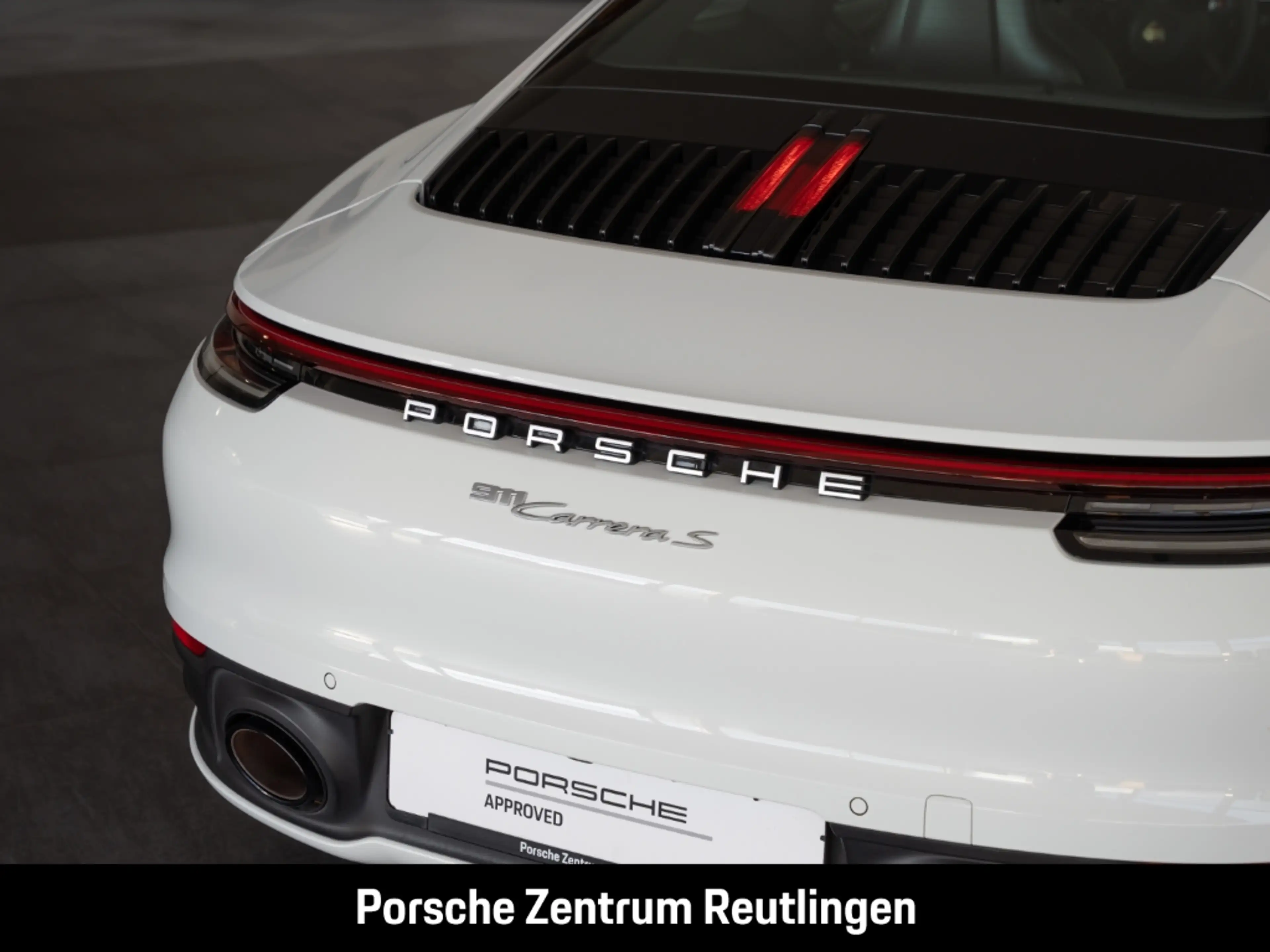 Porsche 992 (911) Carrera S — photo 13