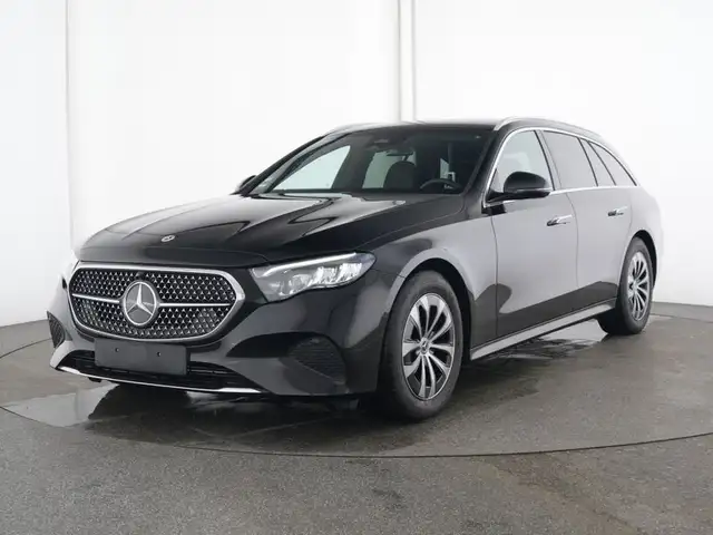 Mercedes-Benz E 220 d T Mod Avantgarde Distro+AHK+Kam+Amb