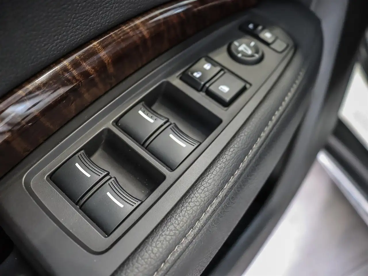 Acura MDX снимка Acura MDX