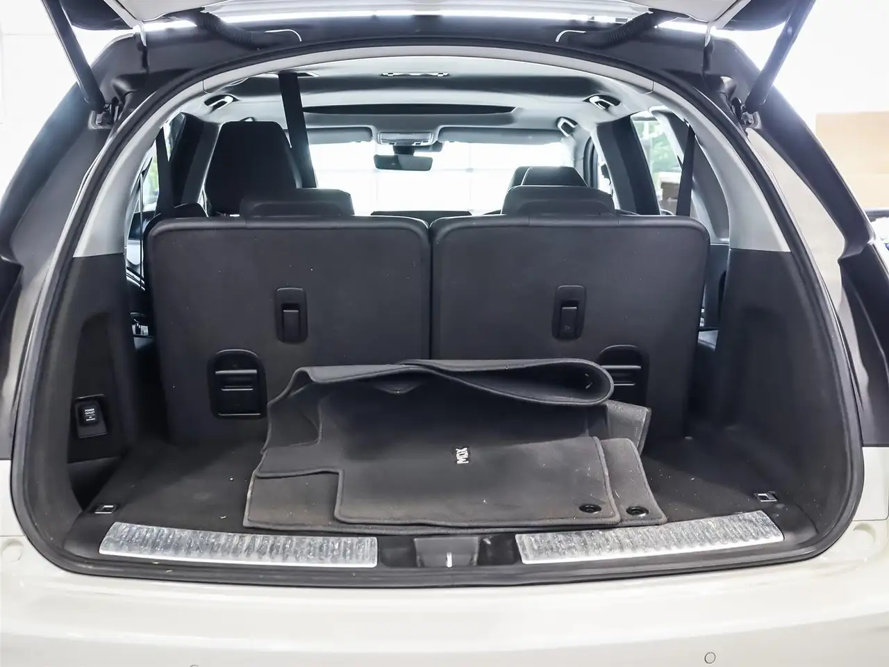 Acura MDX снимка Acura MDX