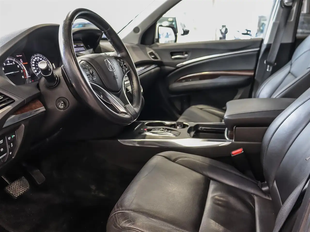 Acura MDX снимка Acura MDX