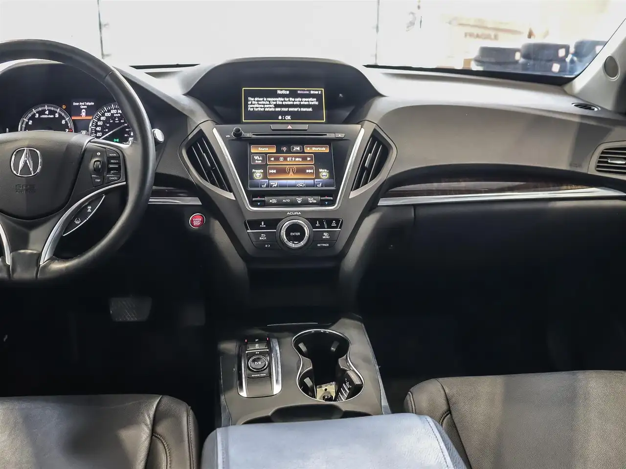 Acura MDX снимка Acura MDX