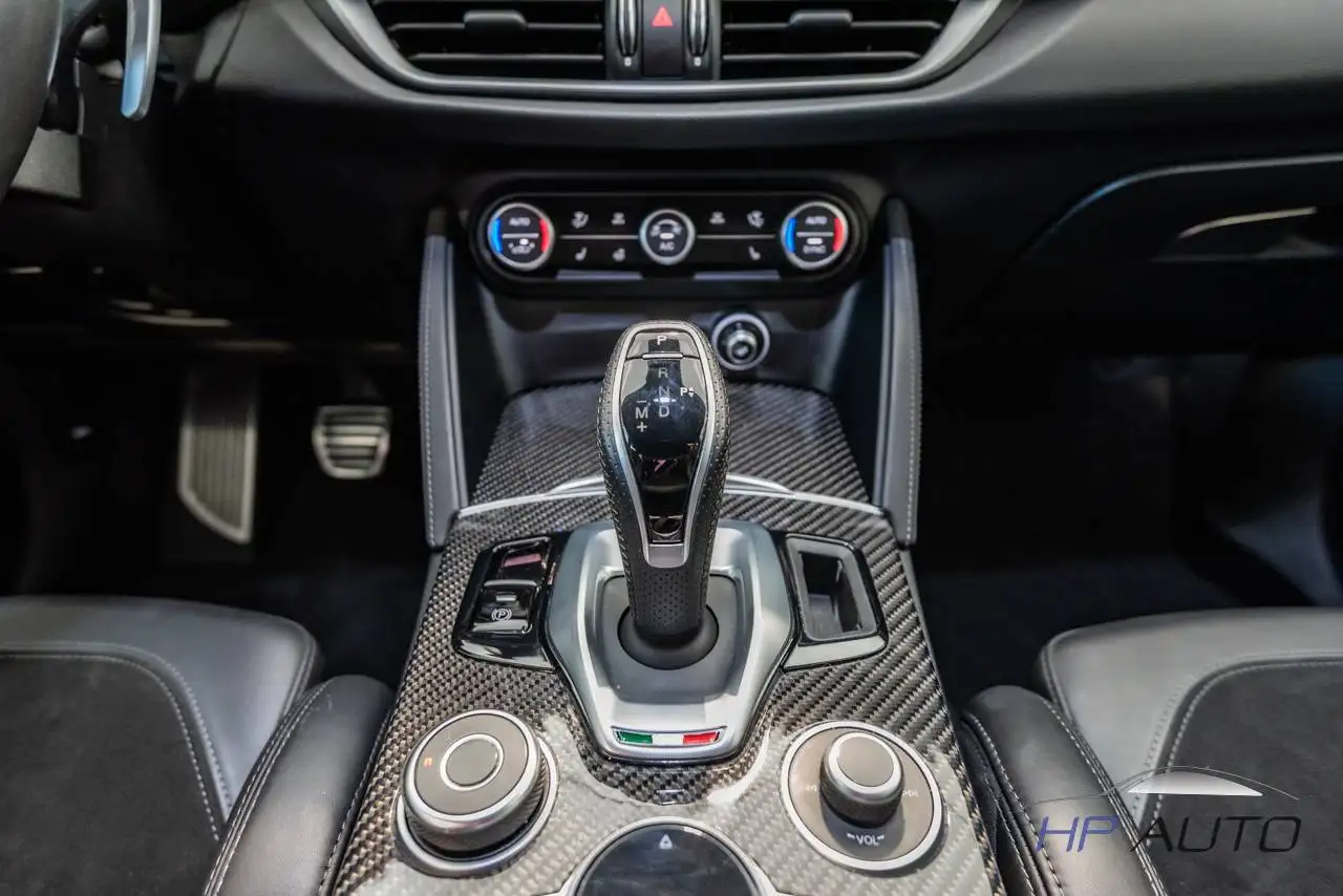Alfa Romeo Stelvio 2021 — фото 14