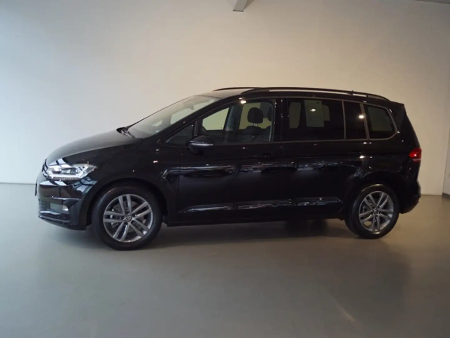 Volkswagen Touran 1.5 TSI DSG Comfortline *7-Sitzer*AHK*Kamera*AppC Schwarz - 2