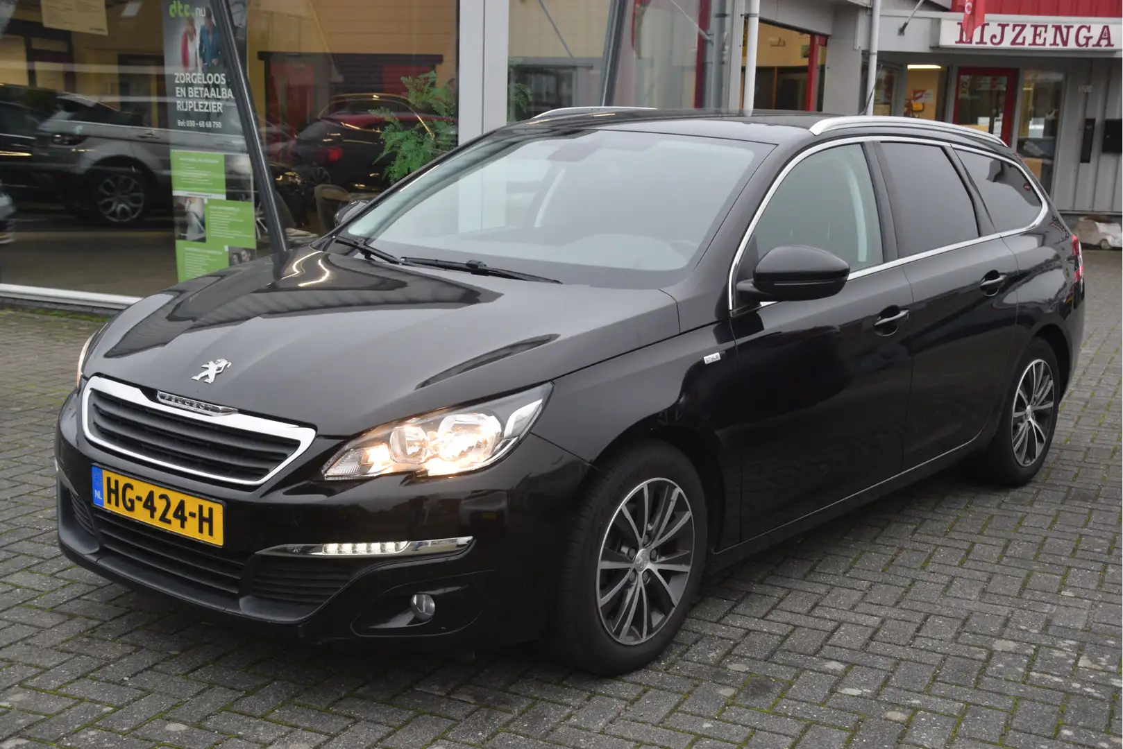 Peugeot 308 SW 1.2 PureTech Style Navi | Bluetooth | LMV | Cli Zwart - 2
