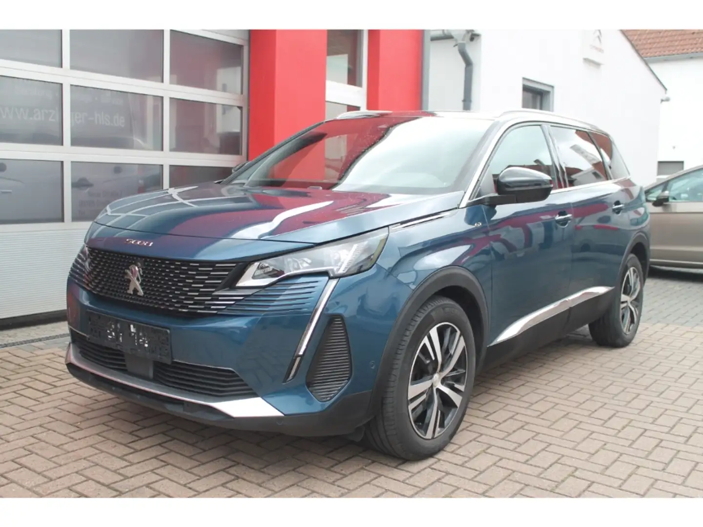 Peugeot 5008 GT BHDi180 EAT8 Dach AHK 7-Sitz Navi Shz Blau - 1