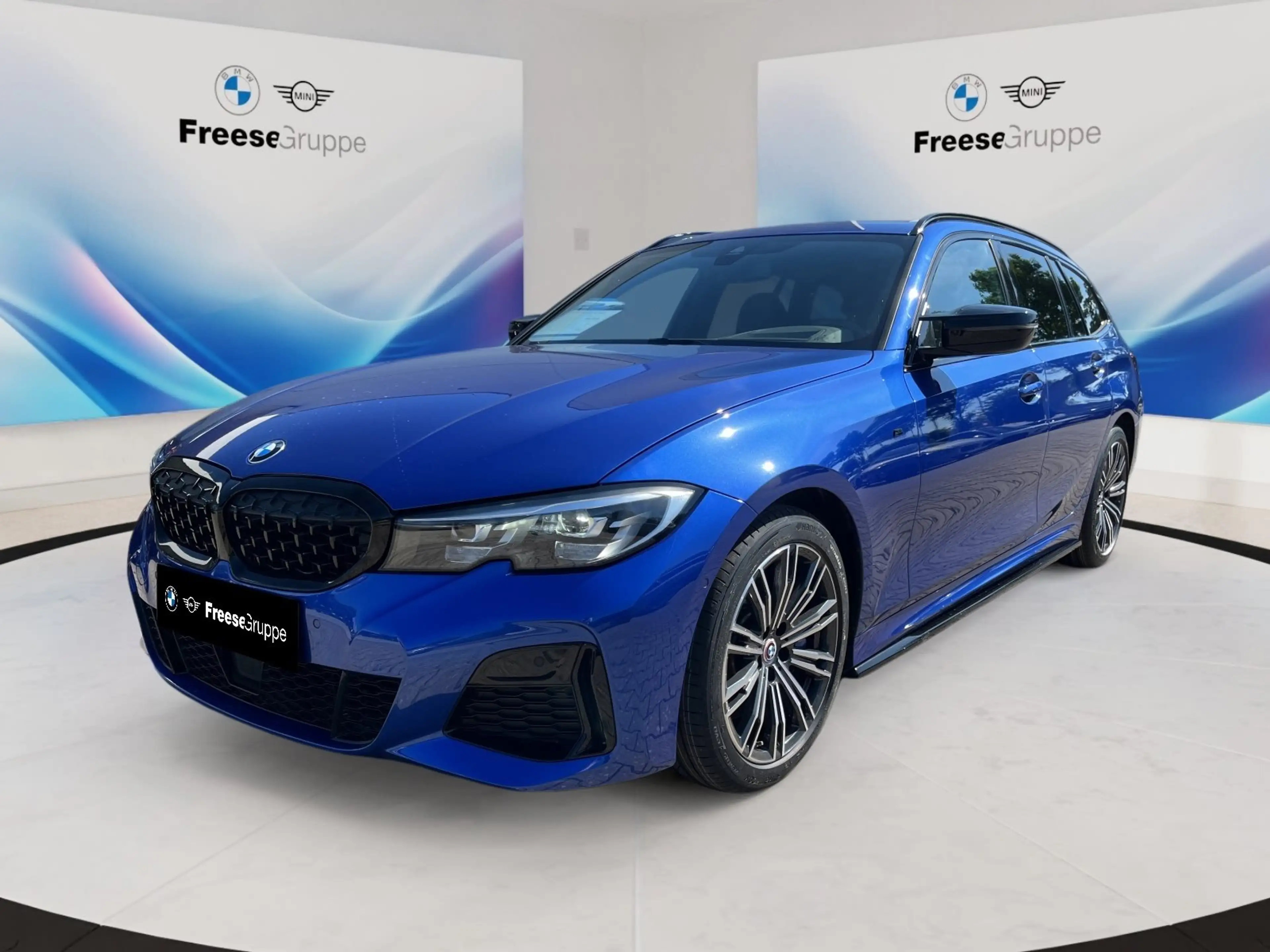 BMW 340 M340i xDrive Touring AHK HEAD-UP RFK HIFI XDRIVE