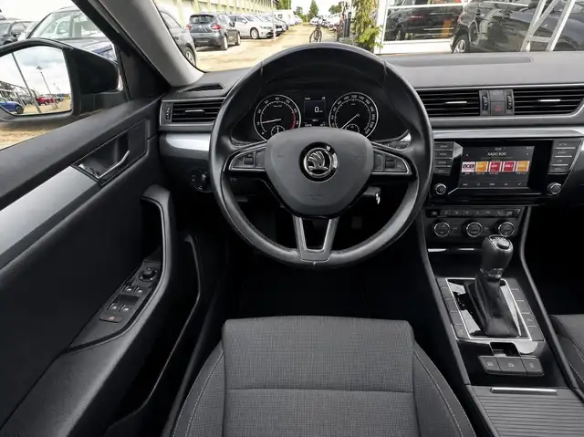Skoda Superb view 9