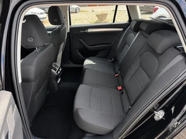 Skoda Superb view 15