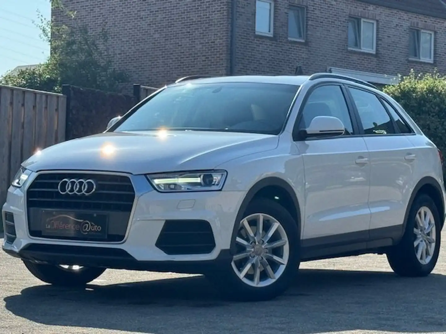 Audi Q3 1.4 TFSI c.o.d S tronic - Clim - Cuir - JA - TO Wit - 1