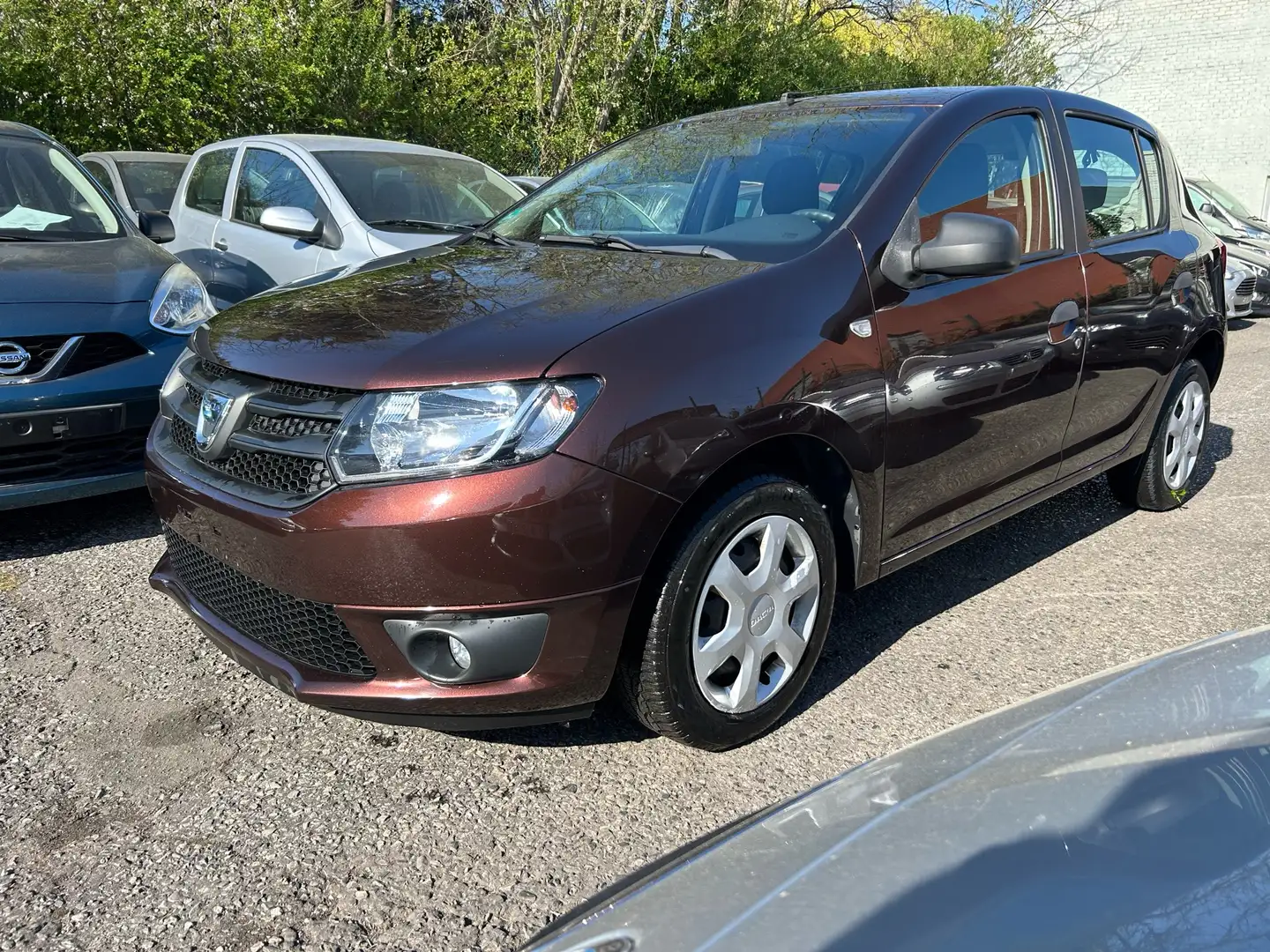 Dacia Sandero 1.2i Ambiance 12 mois de garantie Marrón - 1