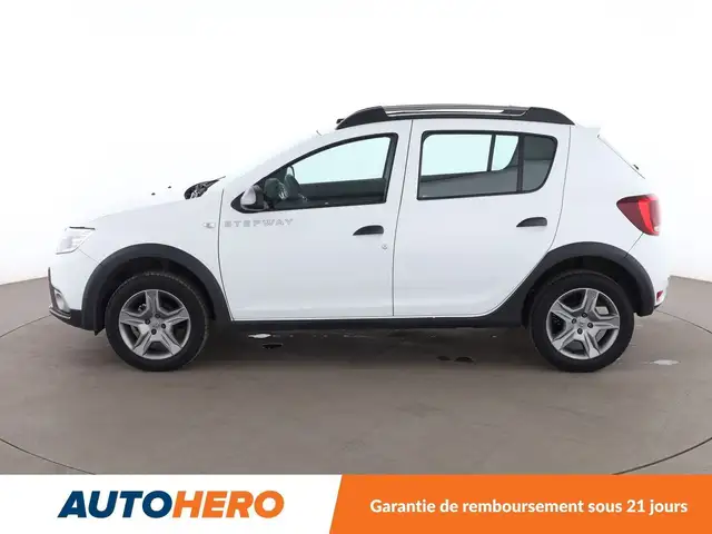 Dacia Sandero Stepway view 3