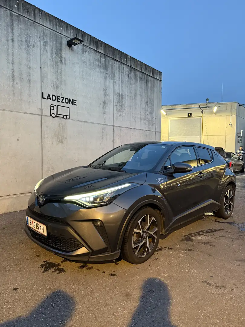 Toyota C-HR 1,8 Hybrid C-ULT CVT Grau - 1