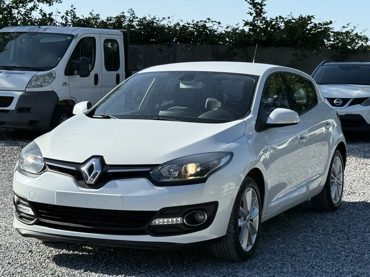 Renault Megane 1.5 dCi - 2015 - NAVI - AUTOMATIQUE - XENON - 1