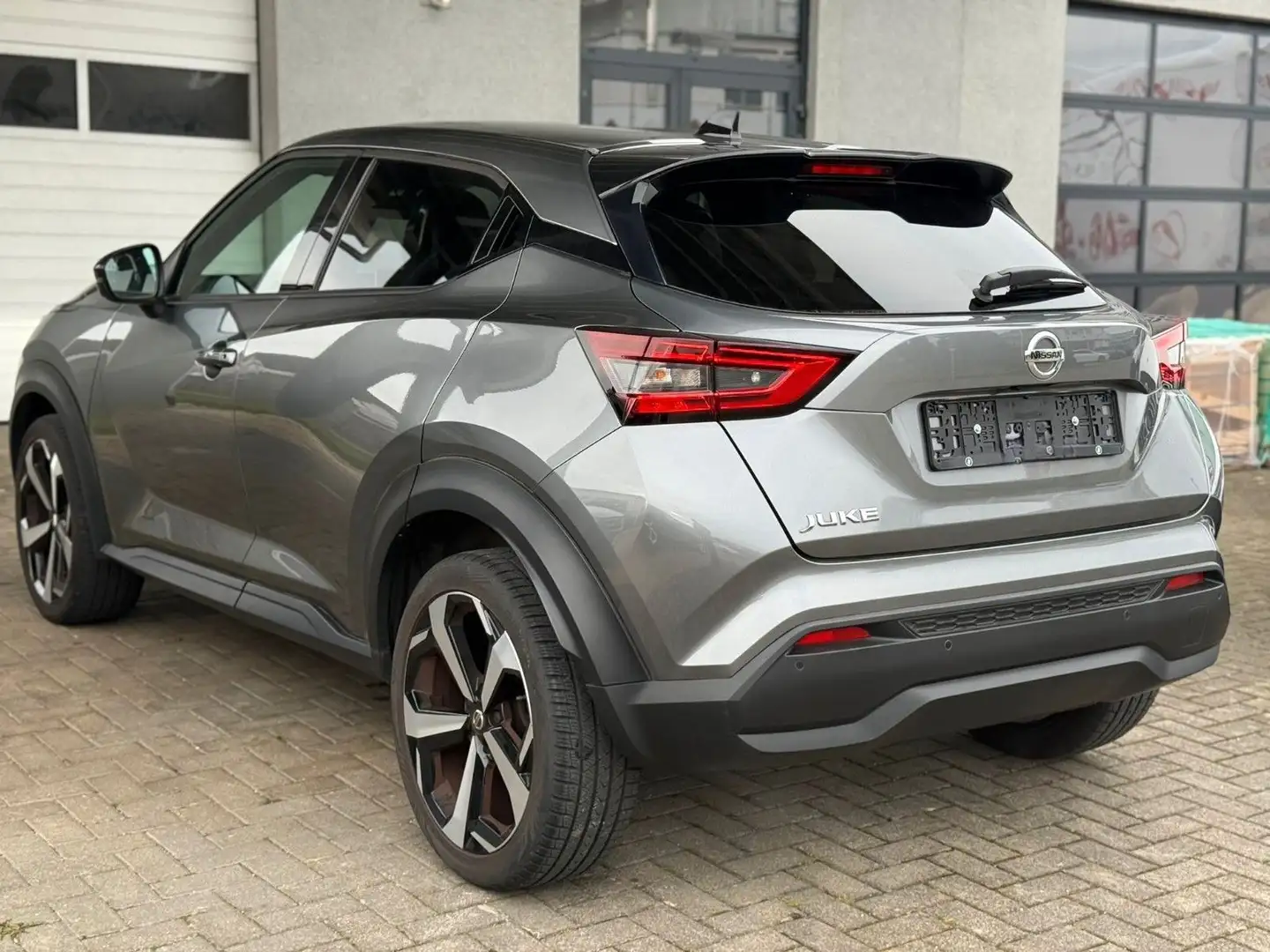 Nissan Juke Tekna VIEW360°|BOSE|LED|KEYLESS|ACC|SPORT Grau - 2