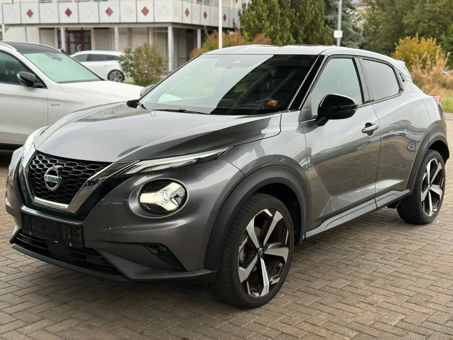 Nissan Juke Tekna VIEW360°|BOSE|LED|KEYLESS|ACC|SPORT Grau - 1