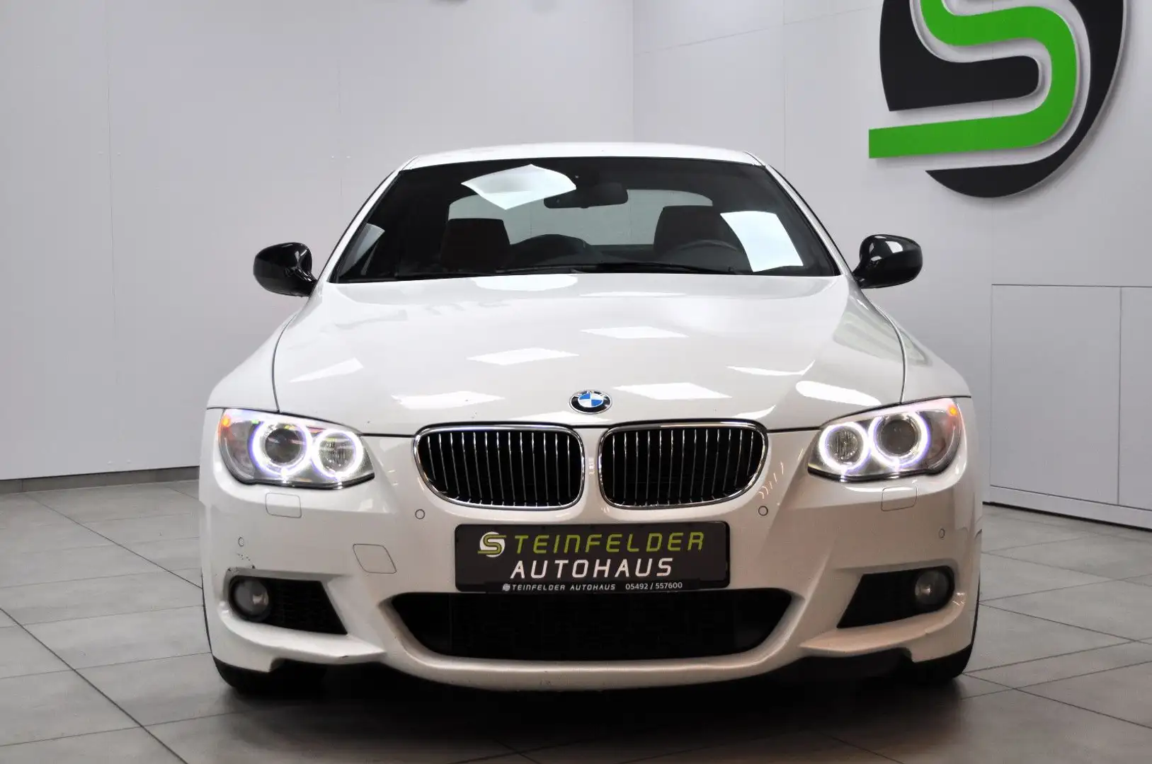 BMW 335 i xDrive Coupe M-PAKET / 1.HAND / SCHECKHEFT Blanc - 2