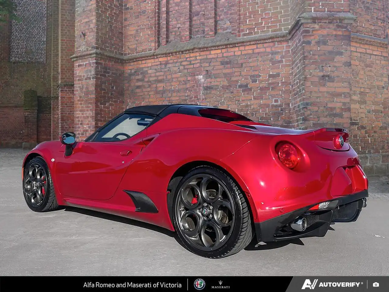 Alfa Romeo 4C снимка Alfa Romeo 4C