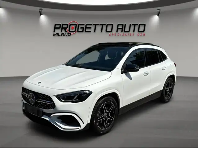 Mercedes-Benz GLA 200