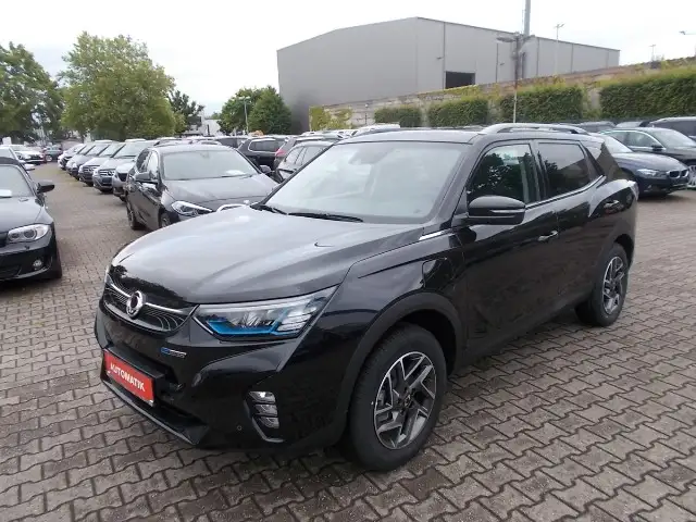 SsangYong Korando e-MOTION Ltd. LED, el. Schiebedach