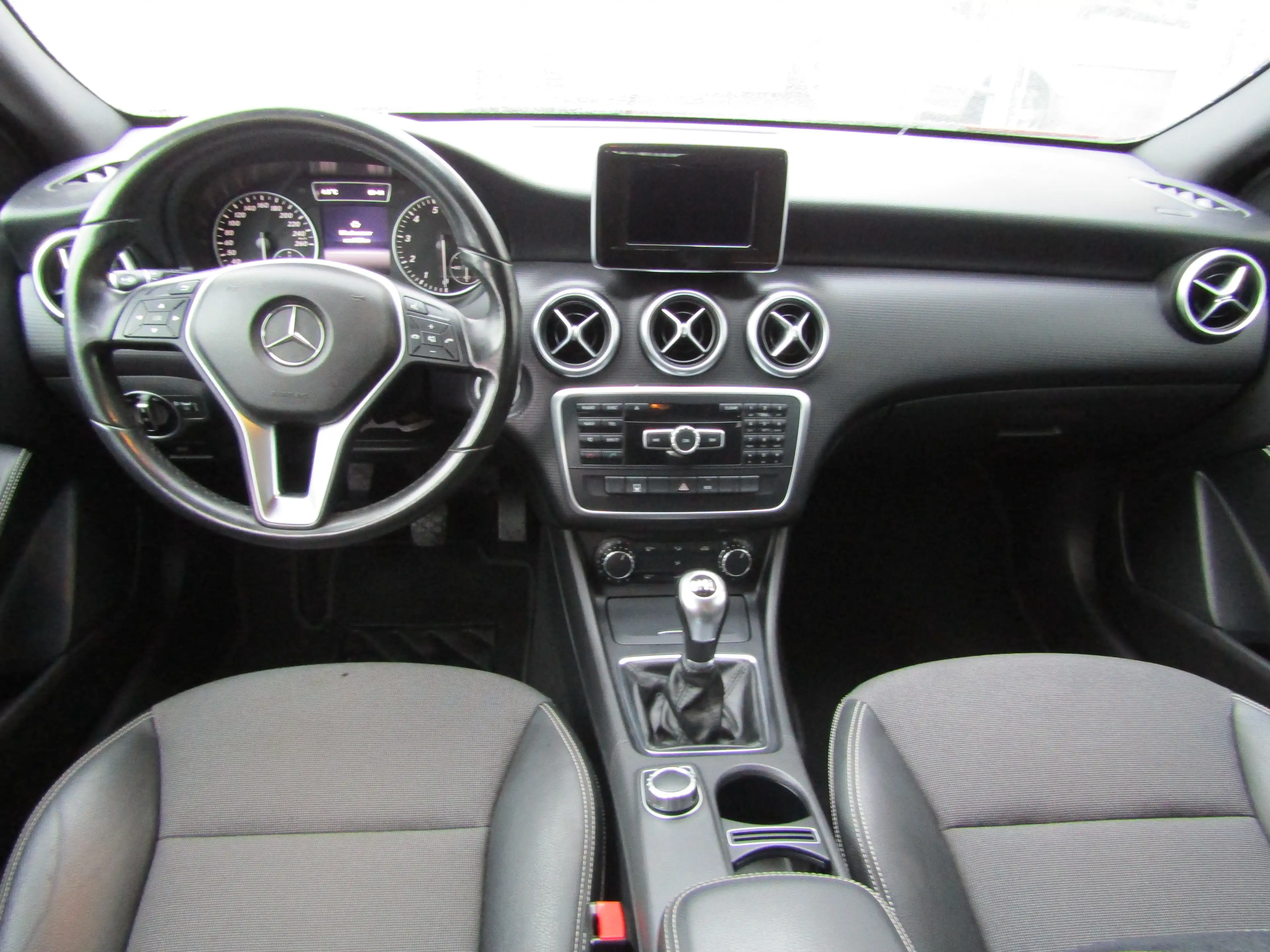 Mercedes-Benz A 180 A 180 BlueEfficiency, 1 Hand, 8 Fach Bereifung, — photo 7