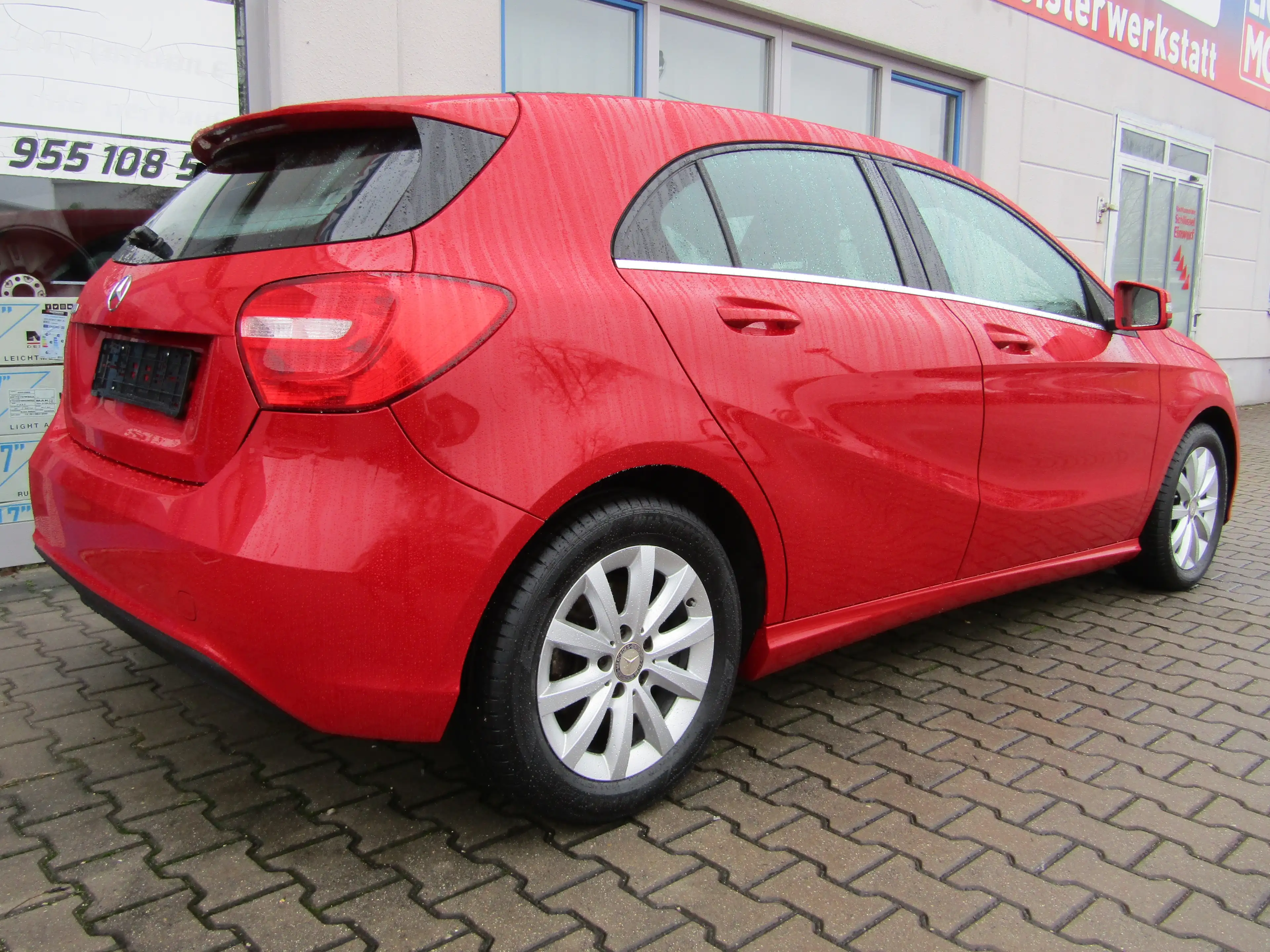 Mercedes-Benz A 180 A 180 BlueEfficiency, 1 Hand, 8 Fach Bereifung, — photo 2