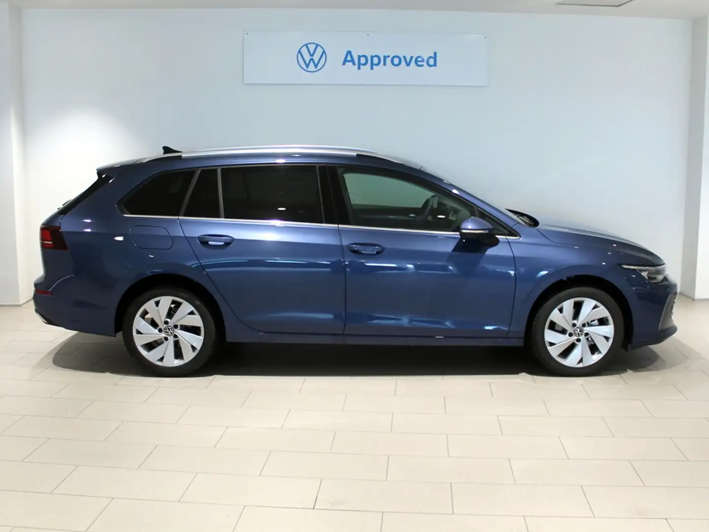 Volkswagen Golf Variant 1.5 eTSI Style DSG 110kW Azul - 2
