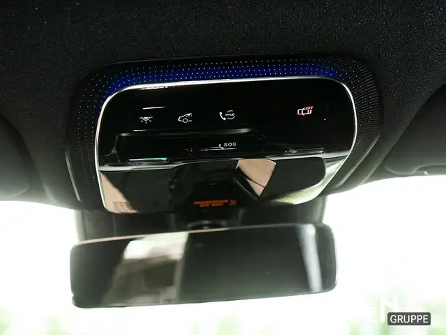 Mercedes-Benz C-Class view 11