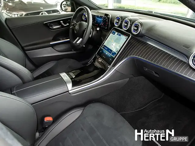 Mercedes-Benz C-Class view 6