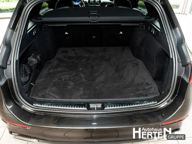 Mercedes-Benz C-Class view 15