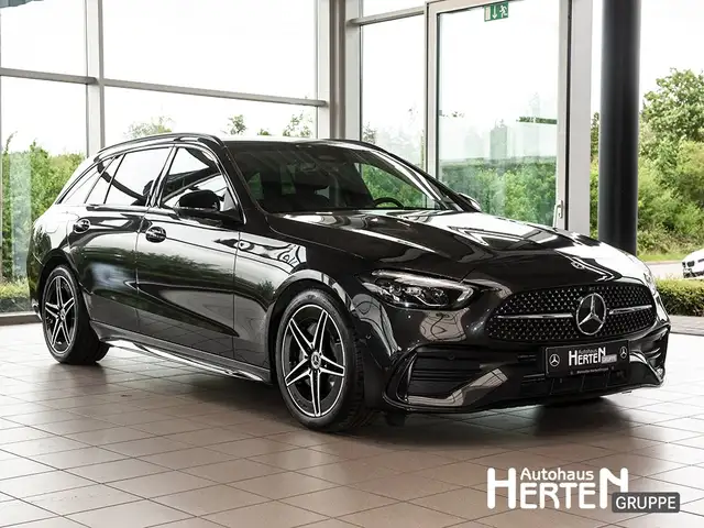 Mercedes-Benz C-Class view 3