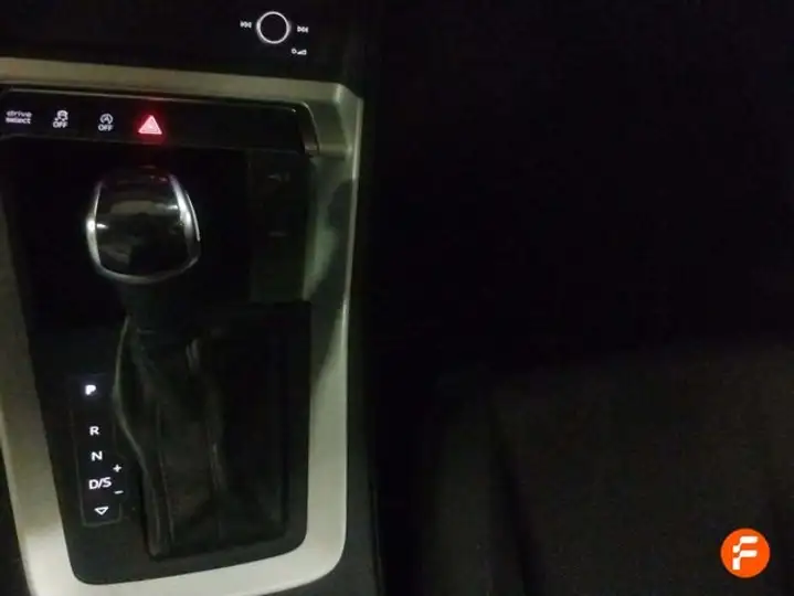 Audi Q3 Advanced 35 TDI 2022, foto 25