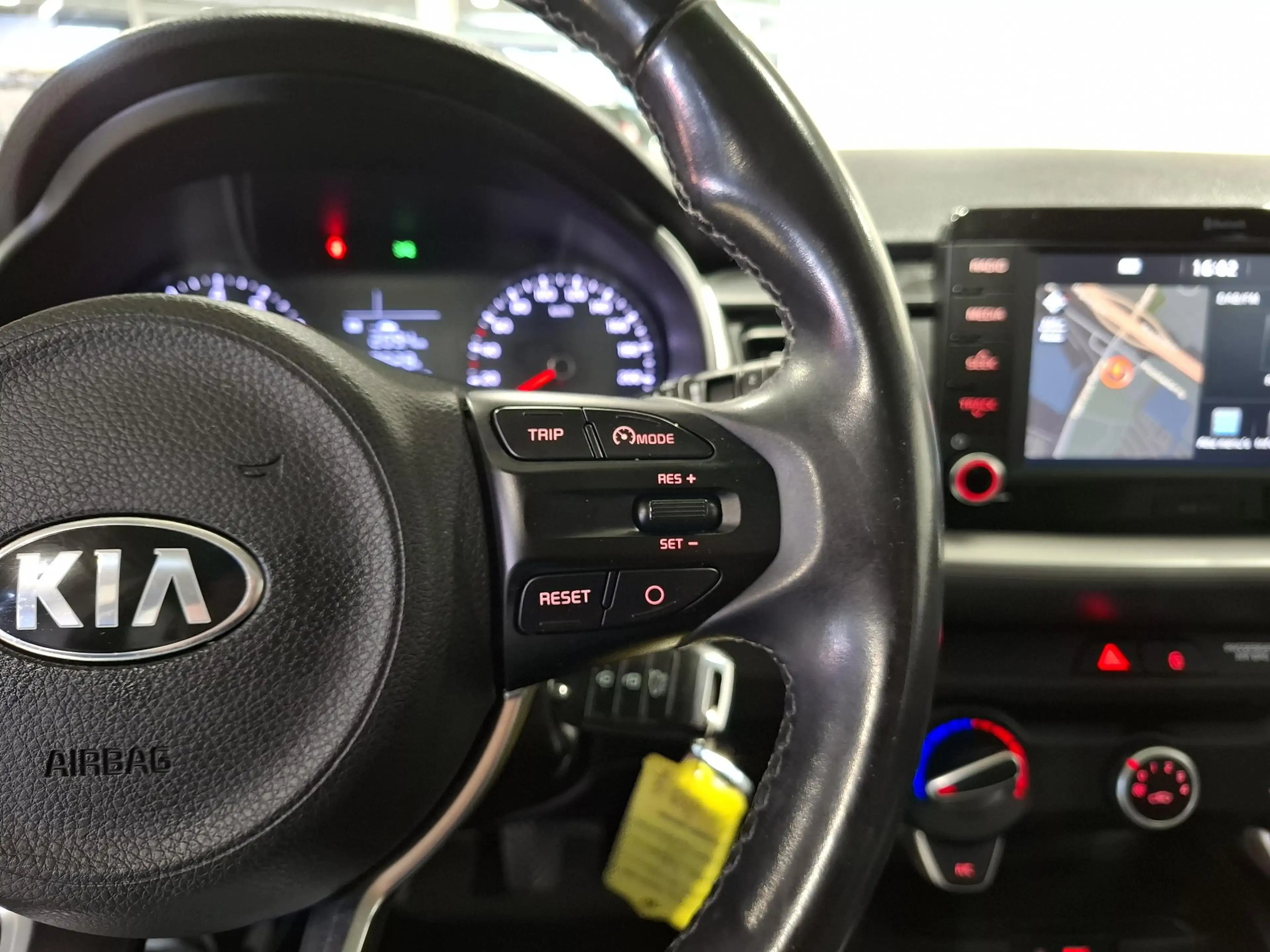 Kia Stonic 1.0 T-GDi ComfortPlusLine Navigator Apple Carplay/ — photo 14