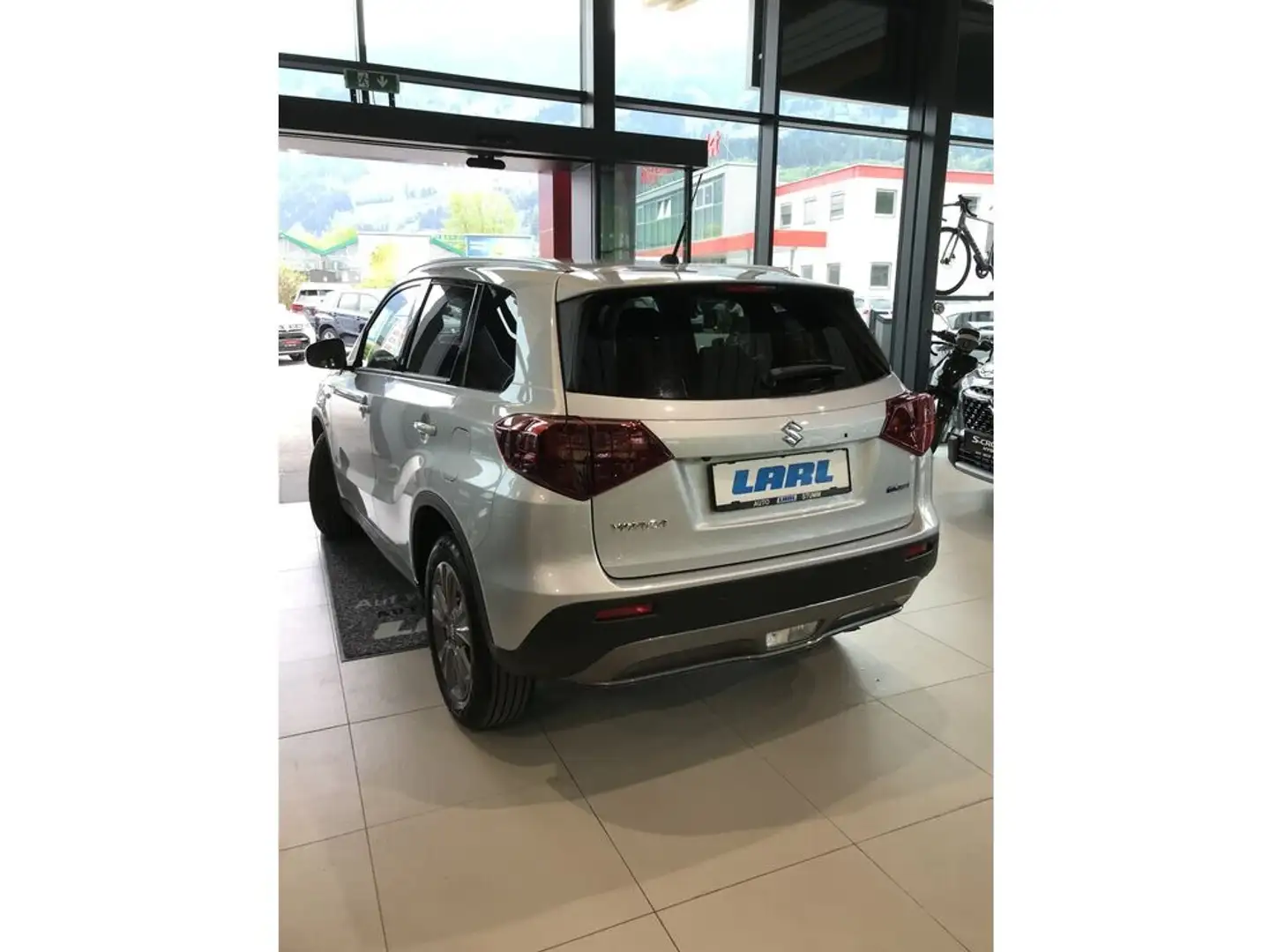 Suzuki Vitara 1.4 Allgrip Hybrid Shine AT Silber - 2