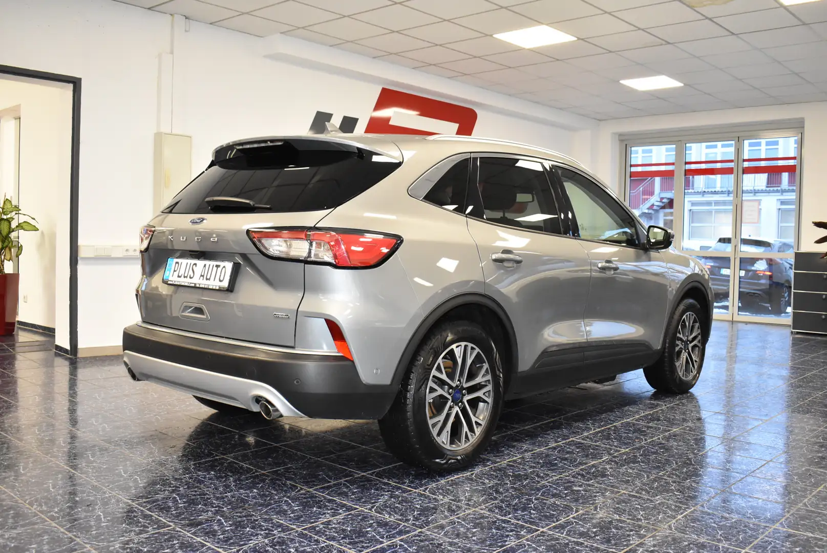 Ford Kuga Plug-In Hybrid Titan X Navi LED Head-Up AHK Gris - 2