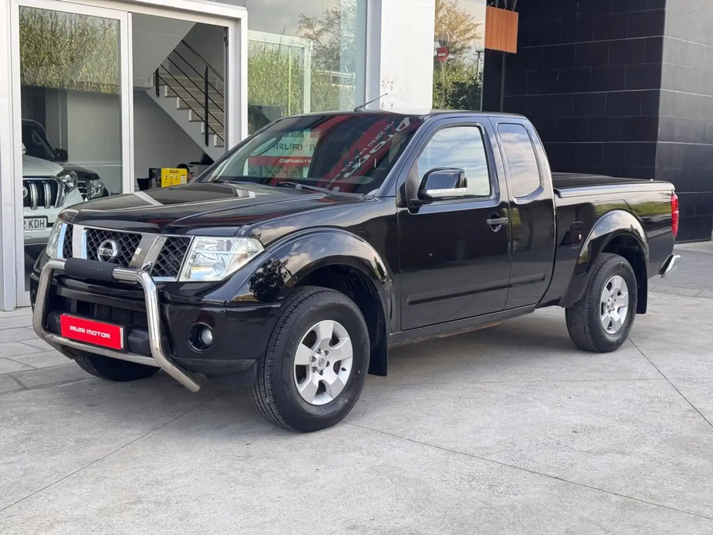 Nissan Navara 4X4 King Cab SE Negro - 2