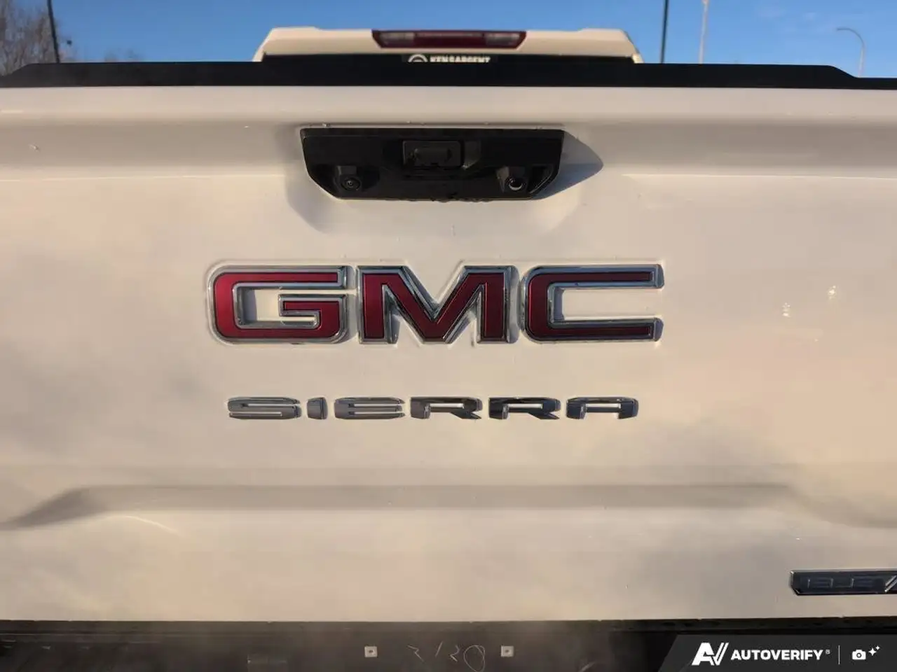 GMC Sierra 1500 снимка GMC Sierra 1500