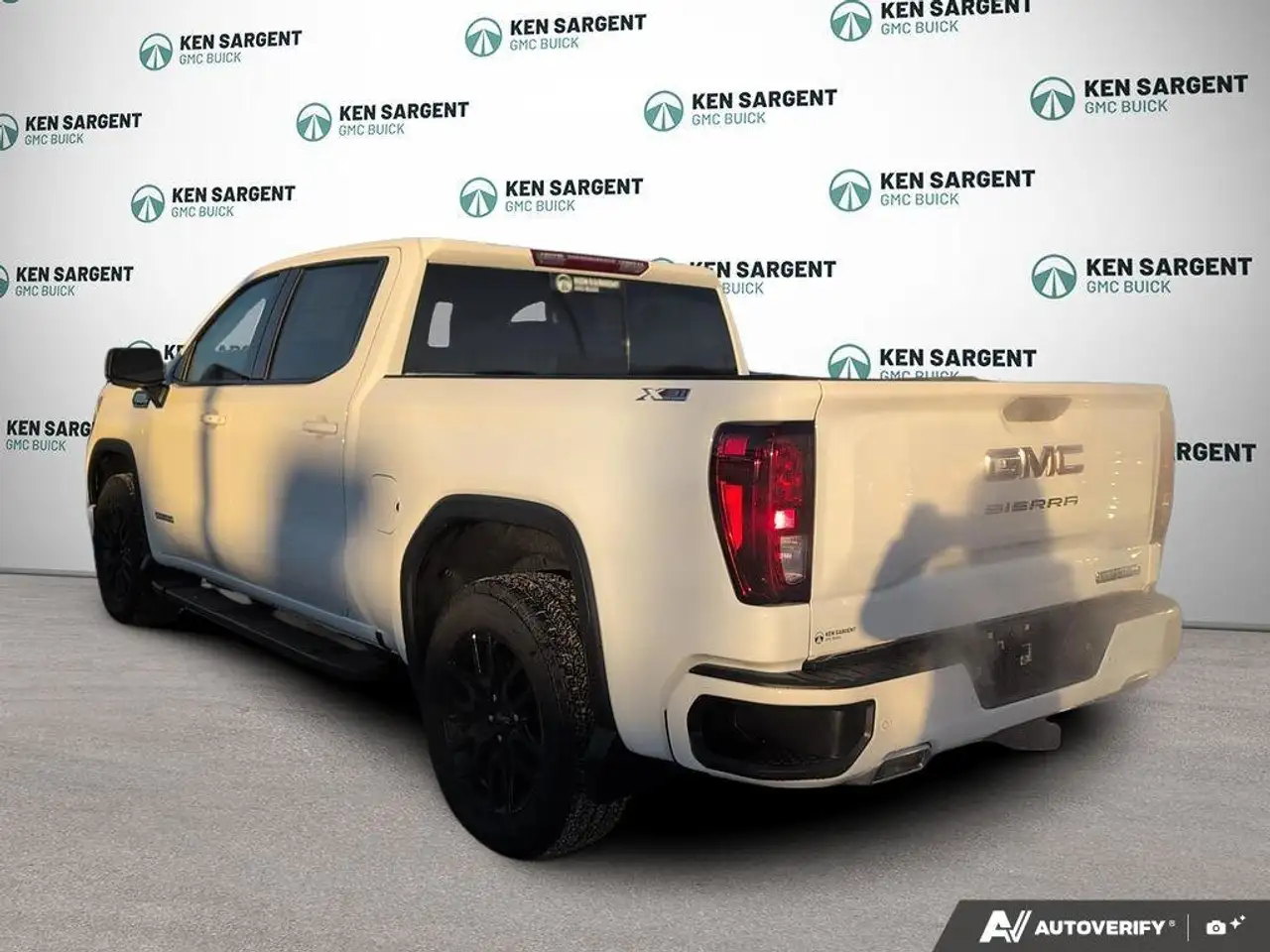 GMC Sierra 1500 снимка GMC Sierra 1500
