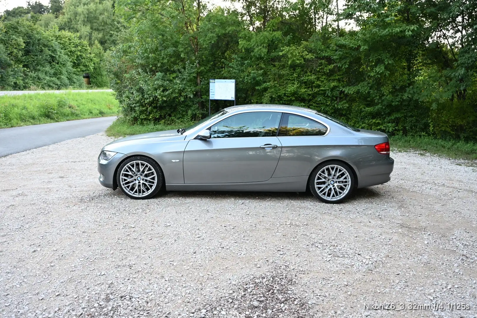BMW 335 335i Coupe Garagenwagen top gepflegt - 2
