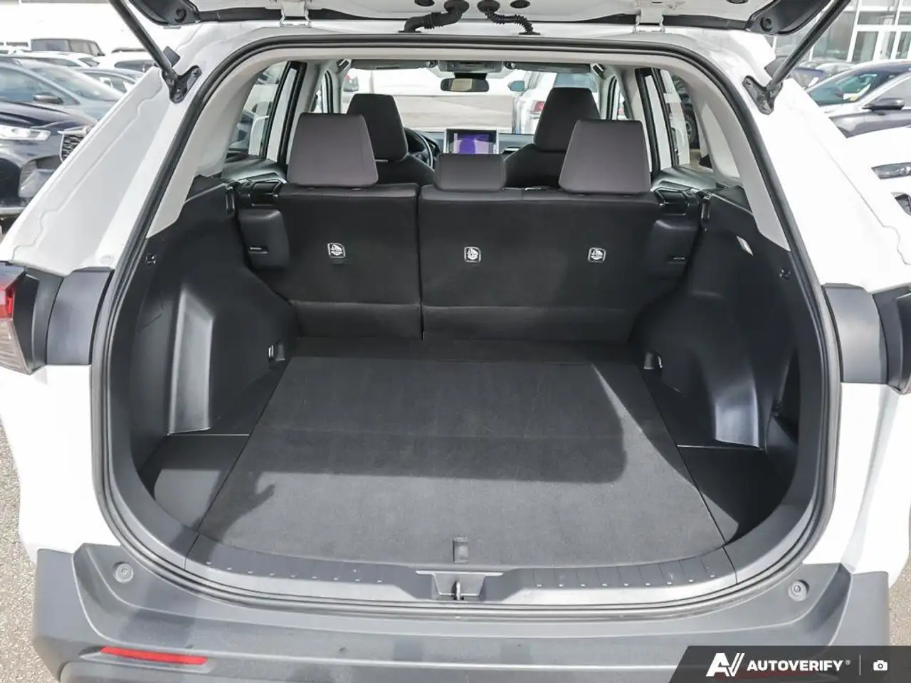 Toyota RAV 4 снимка Toyota RAV 4
