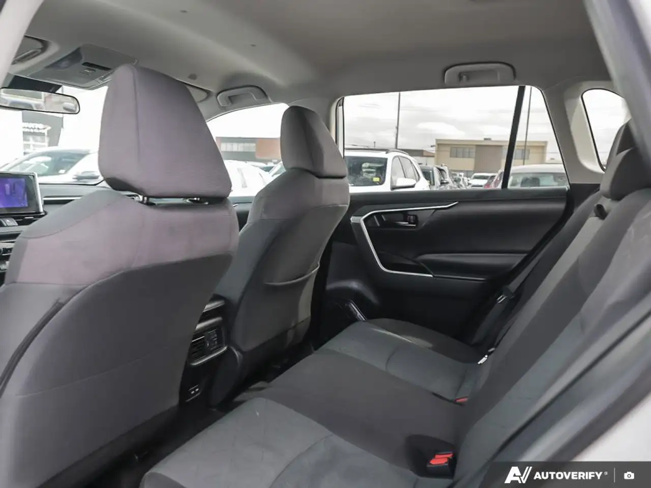 Toyota RAV 4 снимка Toyota RAV 4