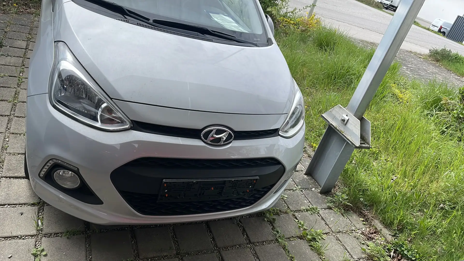 Hyundai i10 1.2 Style Silber - 1