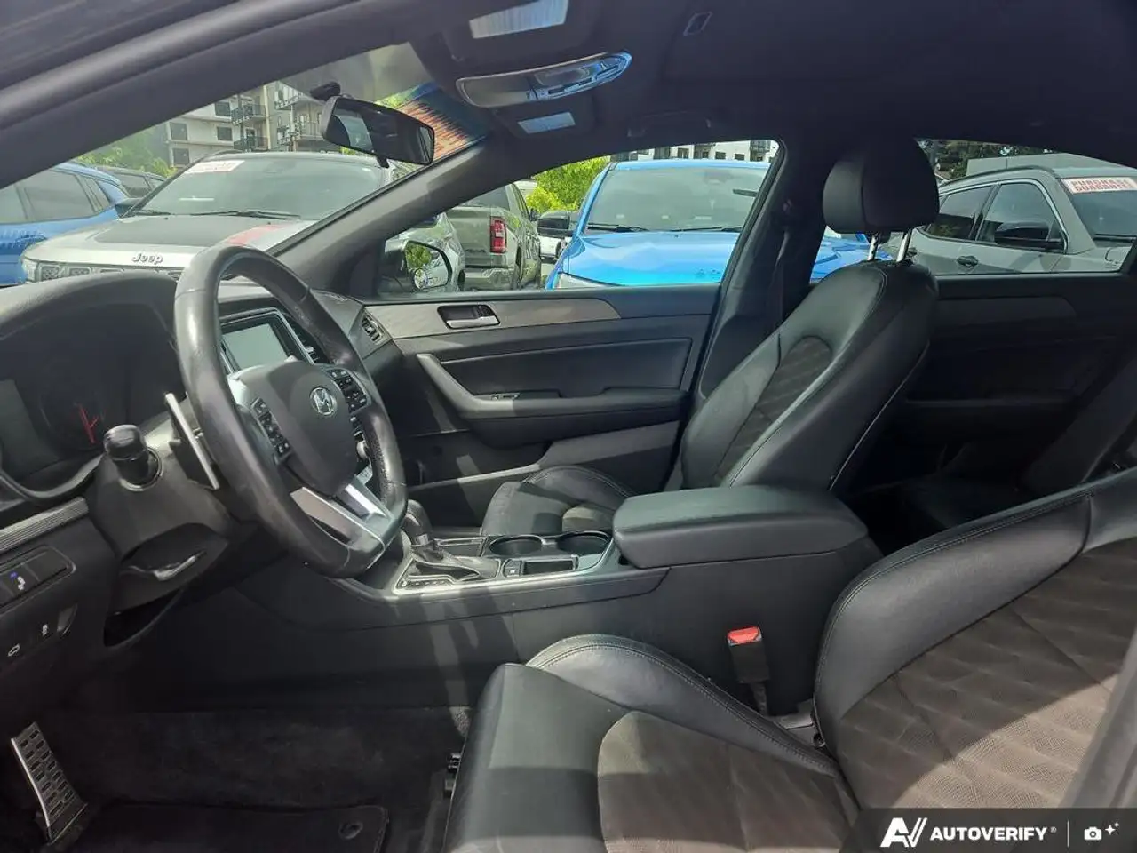 Hyundai SONATA снимка Hyundai SONATA