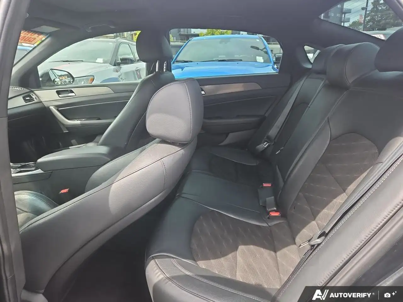 Hyundai SONATA снимка Hyundai SONATA