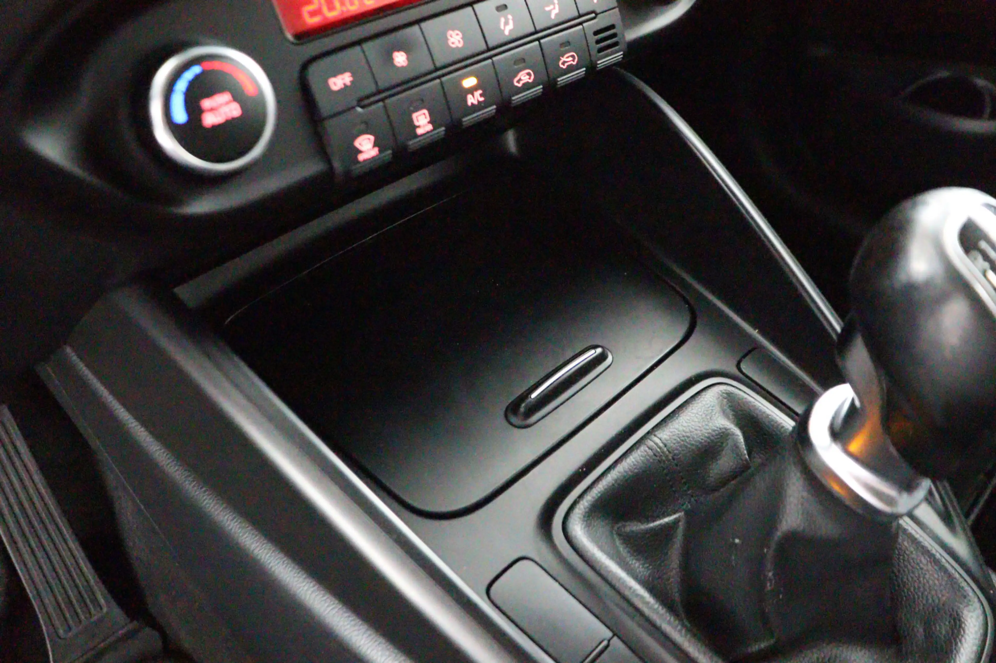Kia Carens 1.6 GDi DynamicLine MPV 7-zitplaatsen/ECC/Navi — photo 44