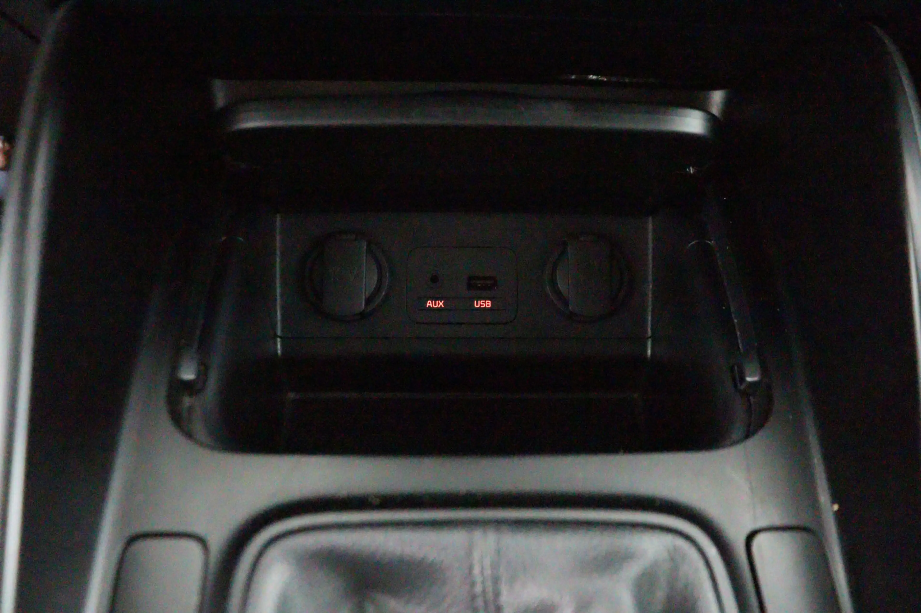 Kia Carens 1.6 GDi DynamicLine MPV 7-zitplaatsen/ECC/Navi — photo 43